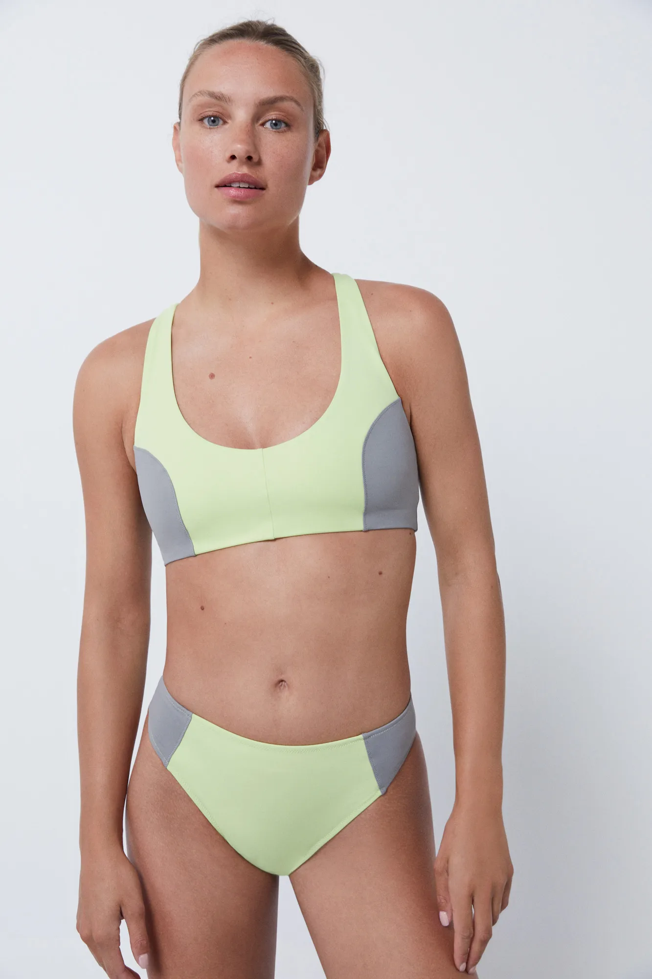 Dash and Stars Top bikini deportivo Quick Dry